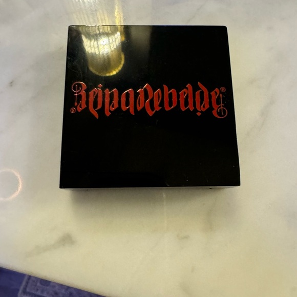 🏷️🏷️ Reina Rebelde finishing powder *MINI** in Perla new & unused! - Picture 7 of 9